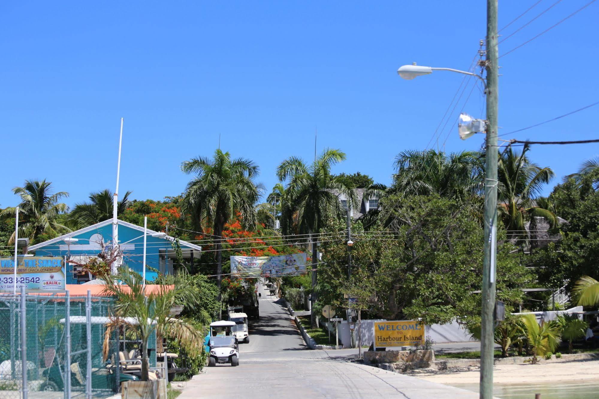 Tingum Village Hotel Dunmore Town Bagian luar foto